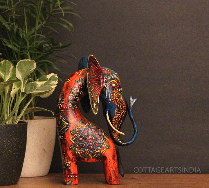 Wooden Elephant Oblique