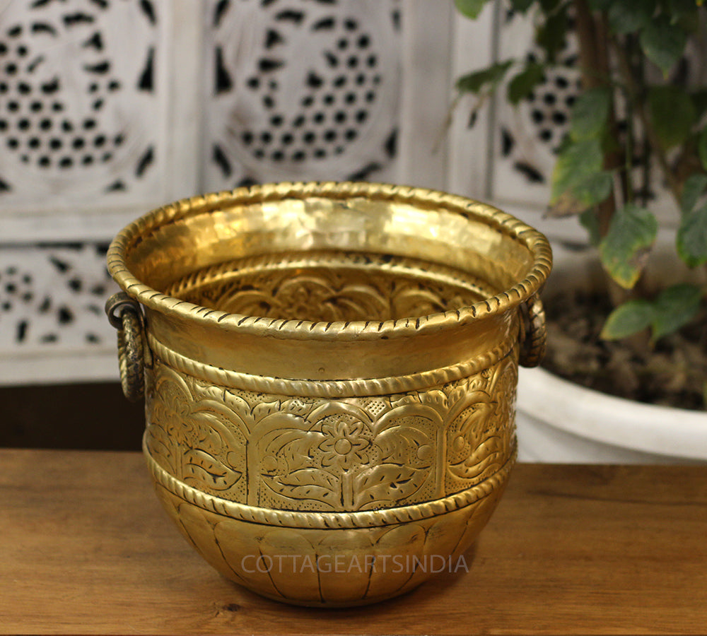 Brass Vintage Finish Planter 8.5"