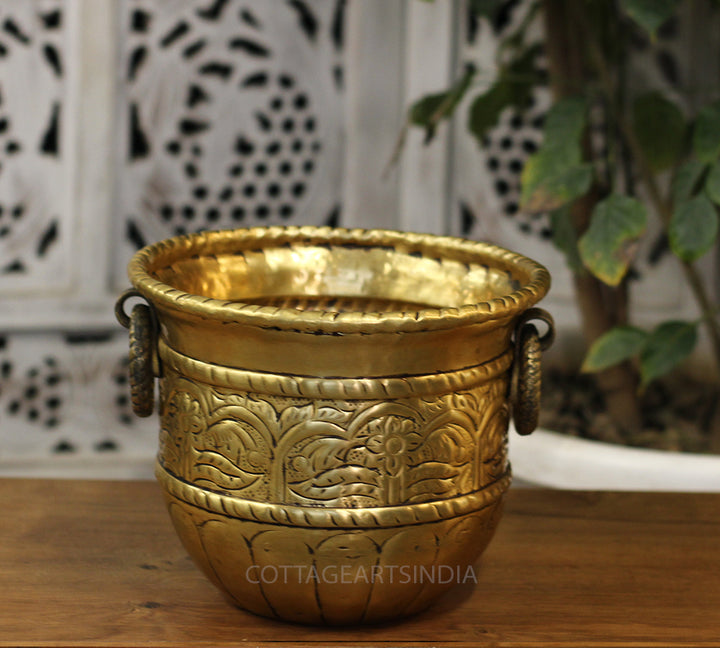 Brass Vintage Finish Planter 7"