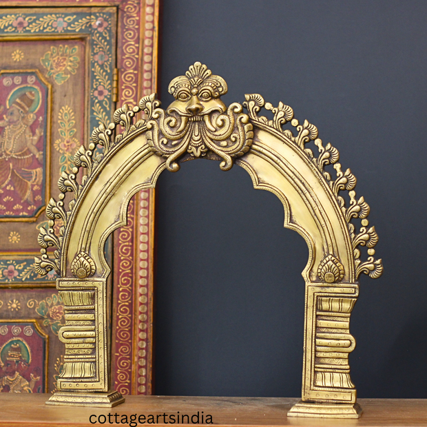 Brass Prabhawali Kirtmukha 22"