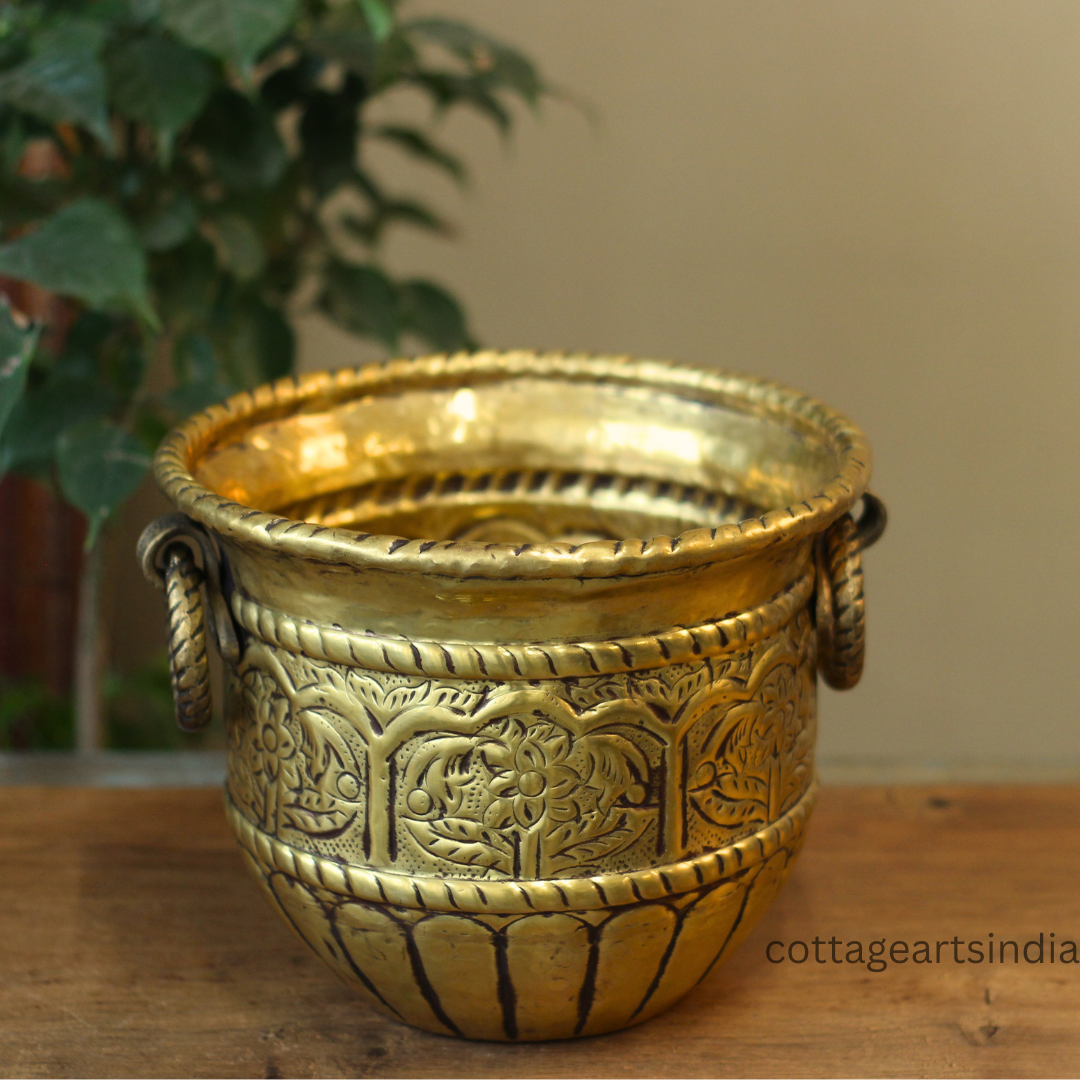 Brass Vintage Finish Planter 7"