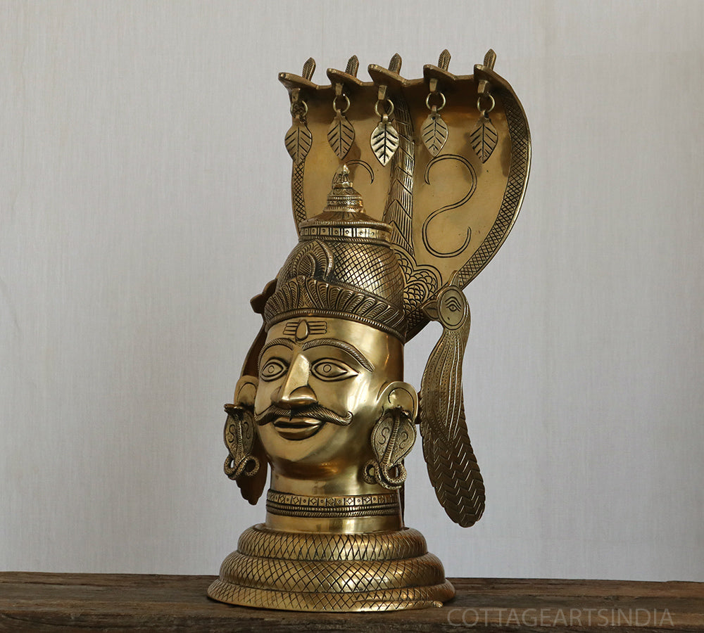 Shiva Mukhalingam with Nagabharanam Big