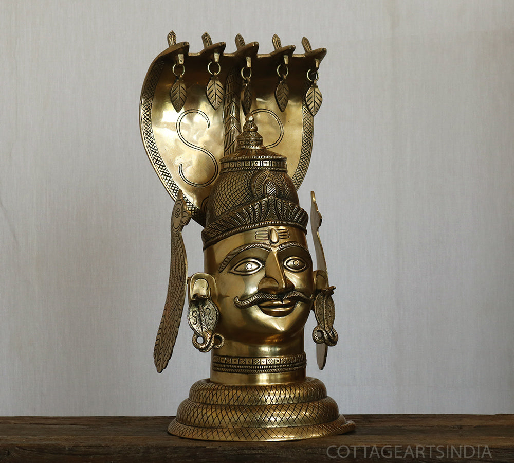Shiva Mukhalingam with Nagabharanam Big
