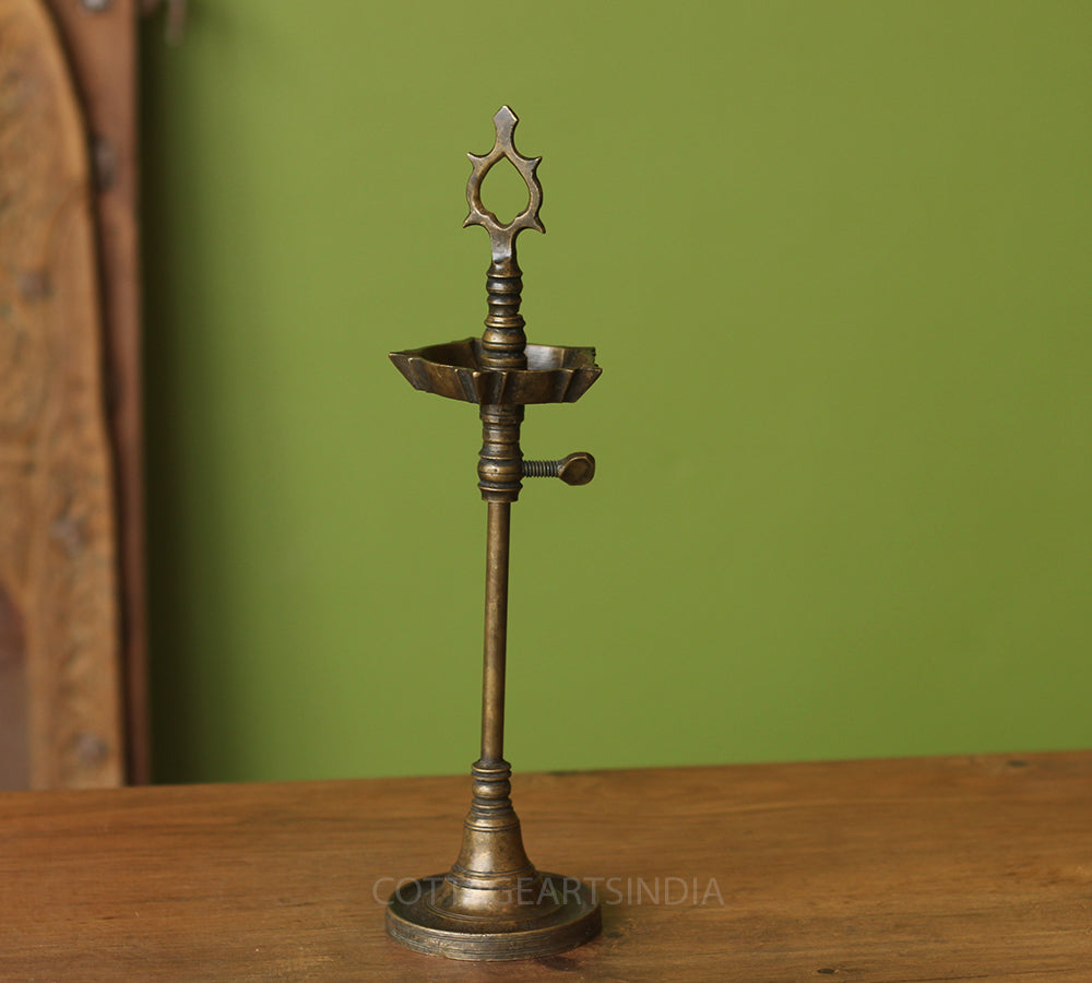 Brass  Vintage Vilakku Lamp