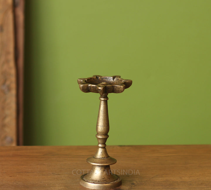 Brass  Vintage Vilakku Lamp