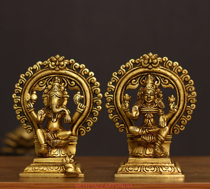 Brass Superfine Ganesh Laxmi Prabhaval 6.5"