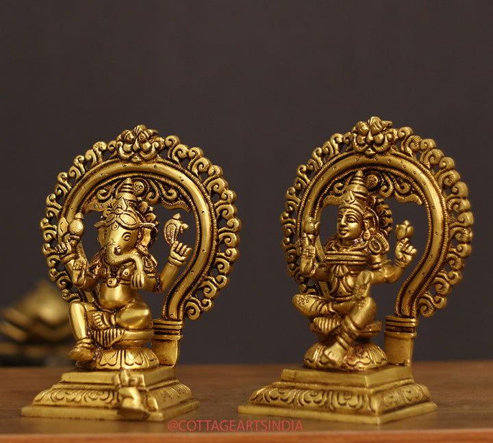 Brass Superfine Ganesh Laxmi Prabhaval 6.5"