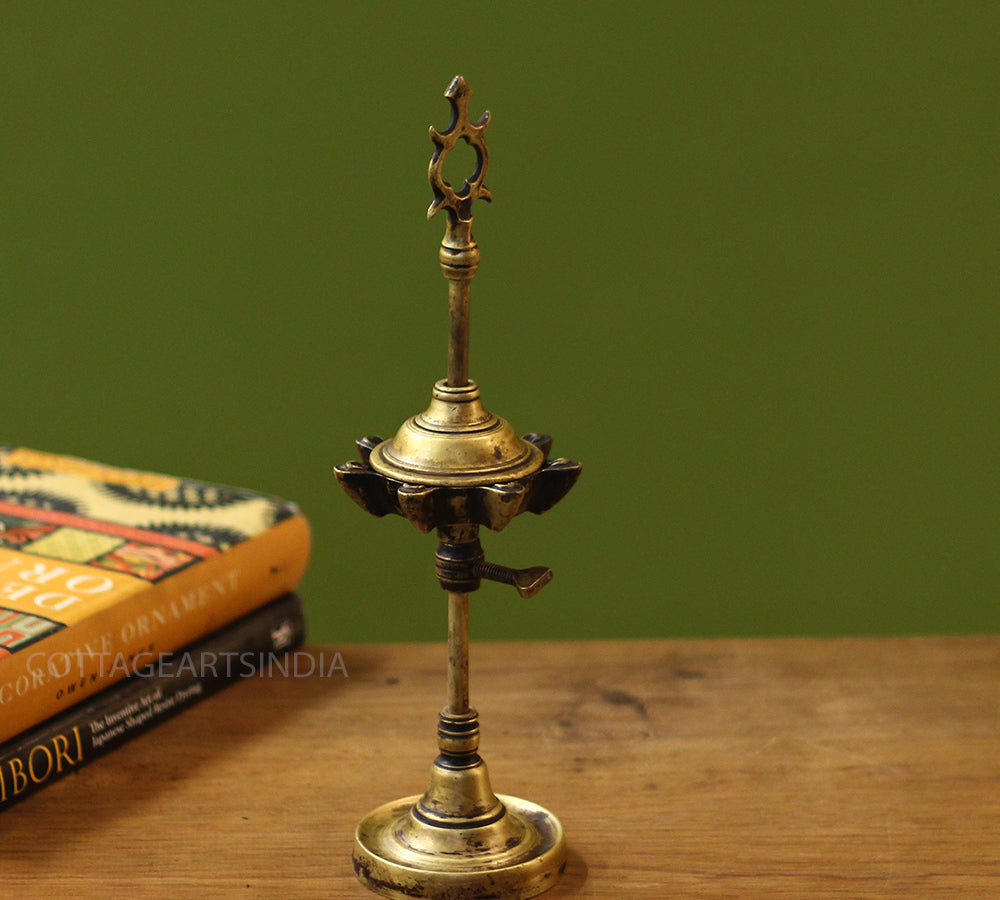 Brass  Vintage Vilakku Lamp