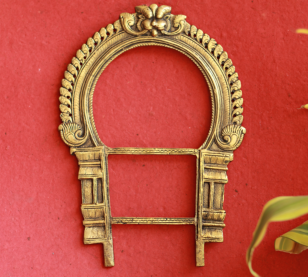 Brass Kirtimukha Prabhavali