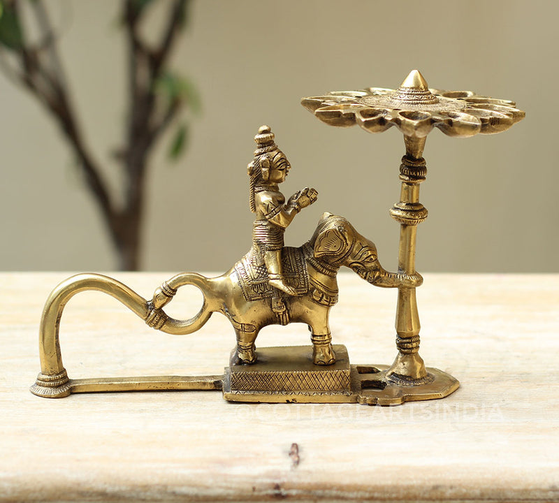 Brass Vintage Elephant oil lamp