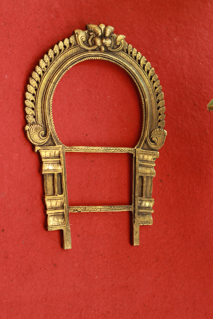 Brass Kirtimukha Prabhavali